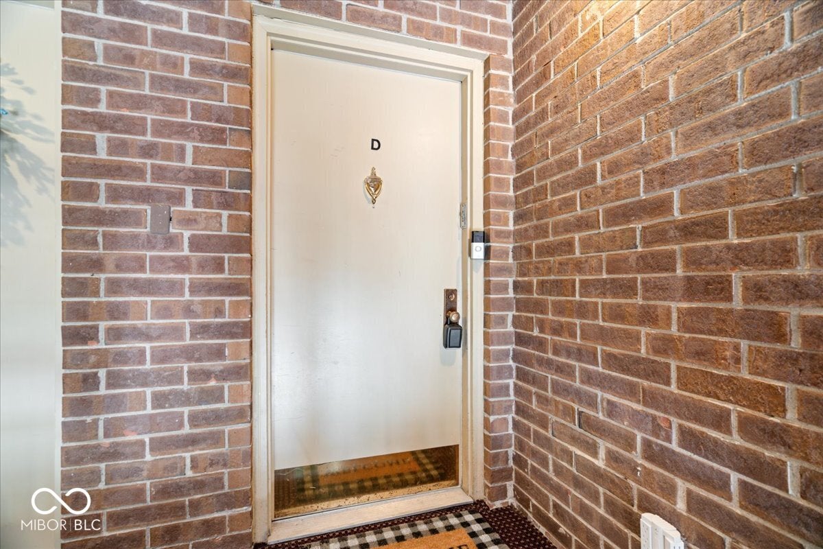 203 Bluffs Circle D