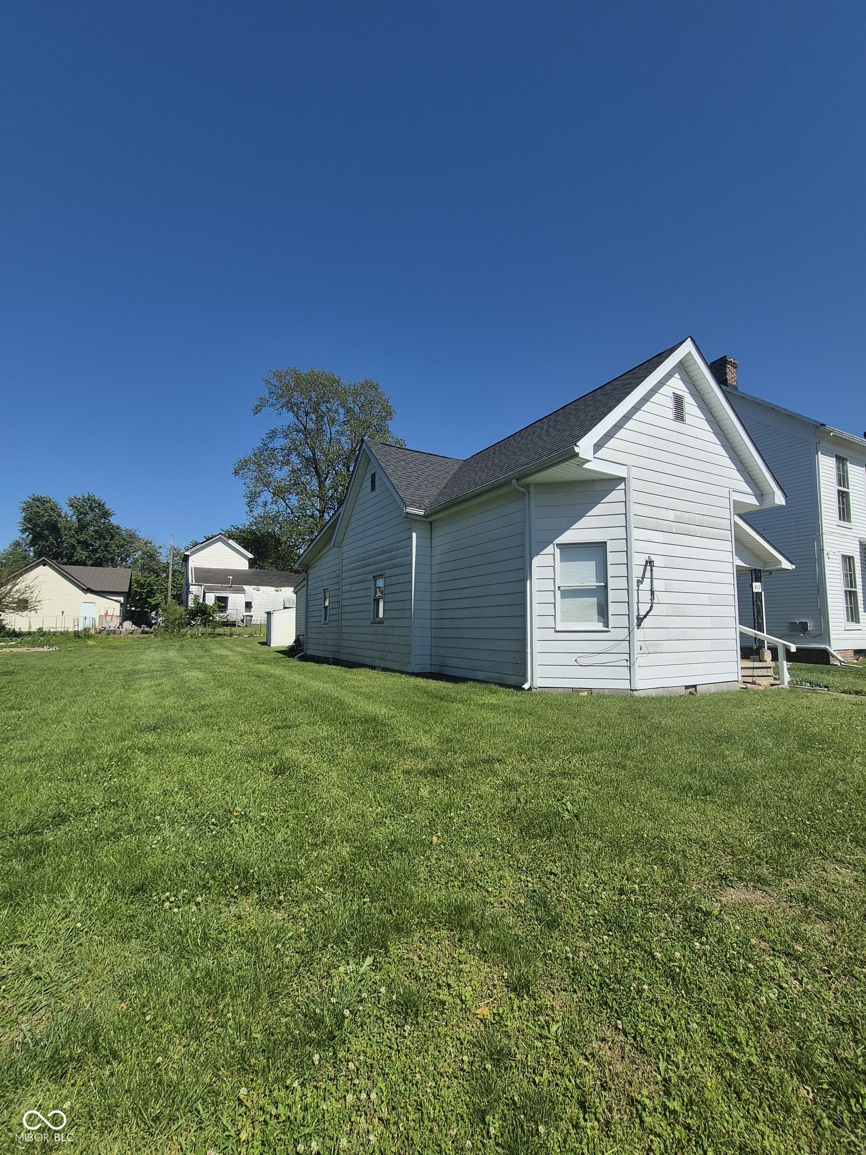 412 Indianapolis Avenue