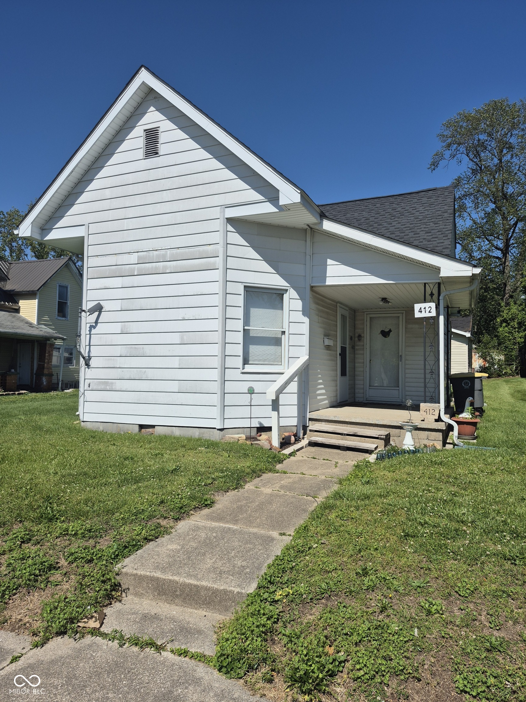 412 Indianapolis Avenue