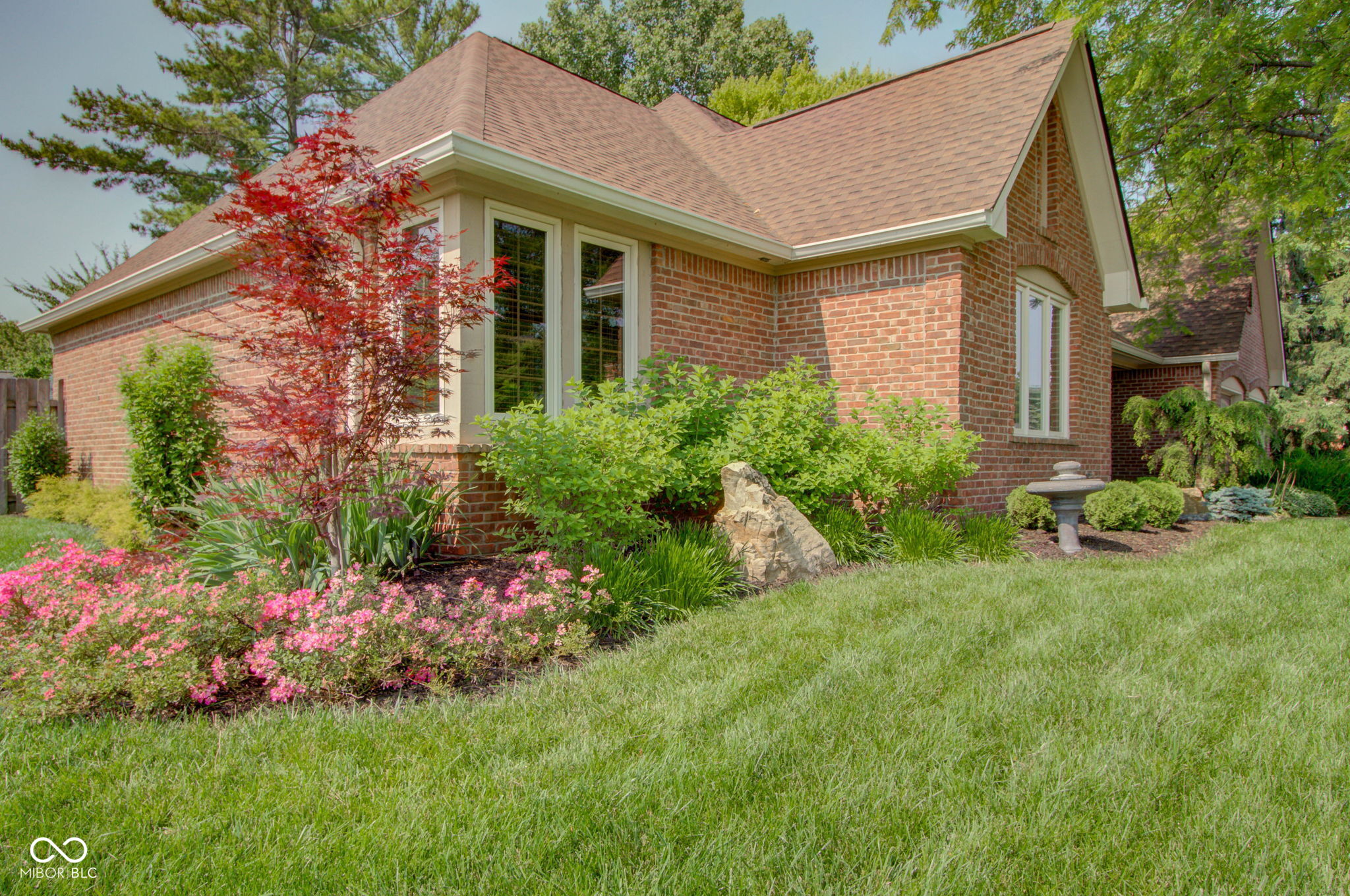 5037 Surrey Lane