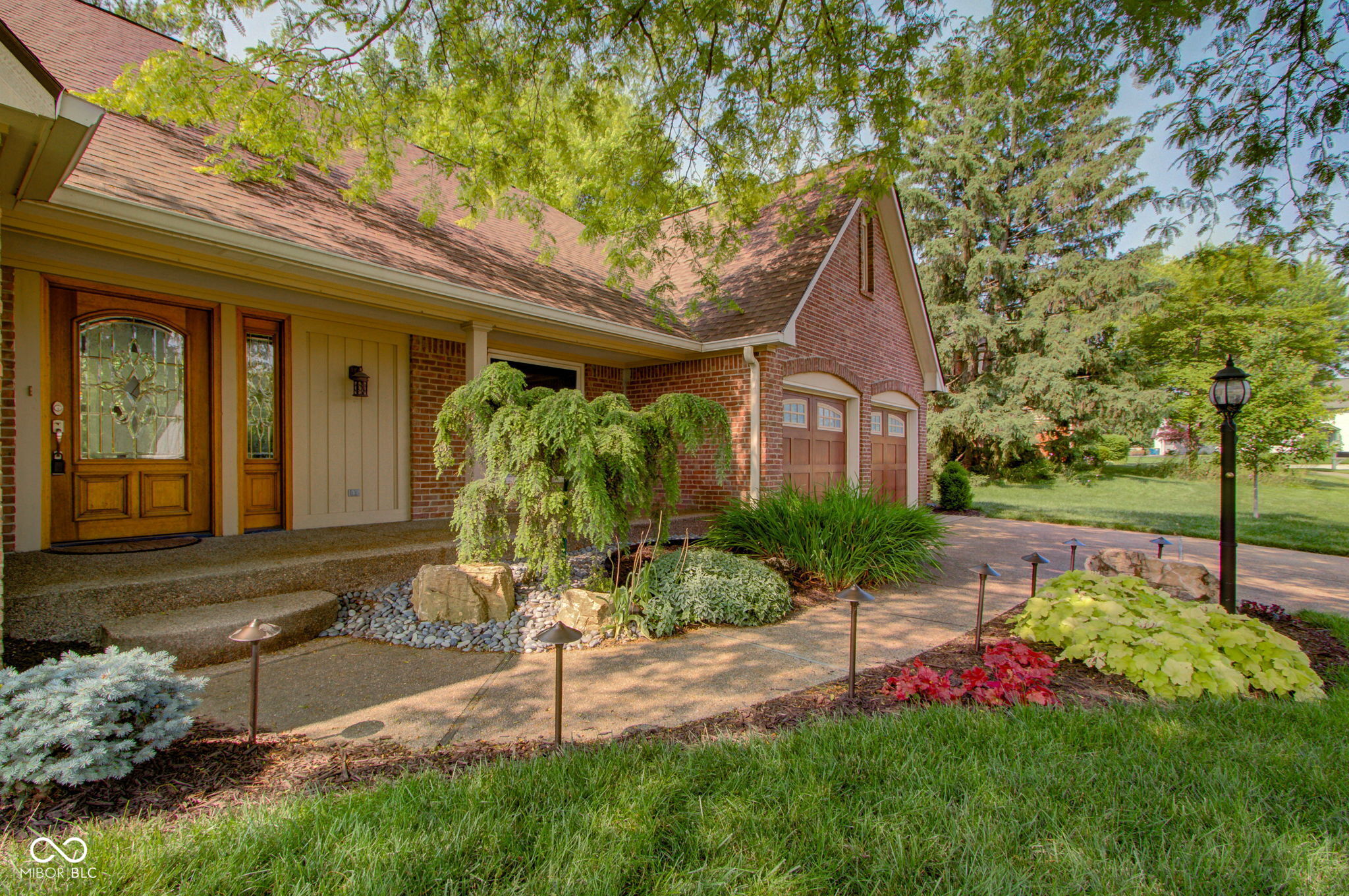 5037 Surrey Lane