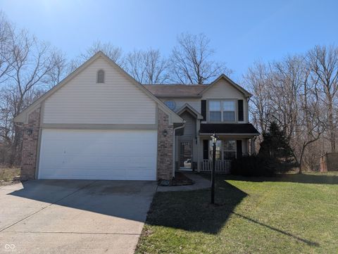 Photo of 620 Crystal Woods Circle, Indianapolis, IN 46224 (MLS # 22089107)