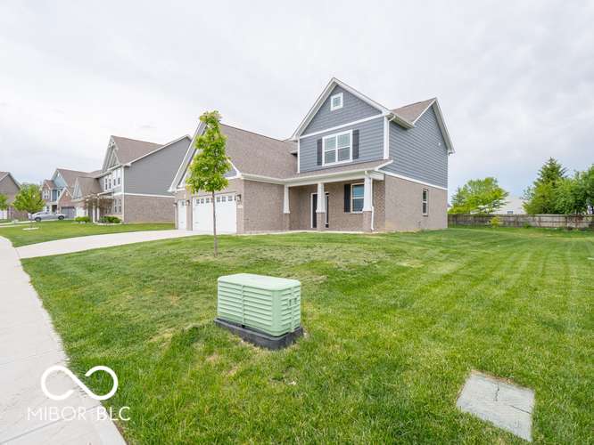 977 Richelle Way