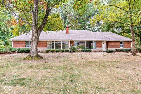 Photo of 69 Highland Manor Court S, Indianapolis, IN 46228 (MLS # 22069286)