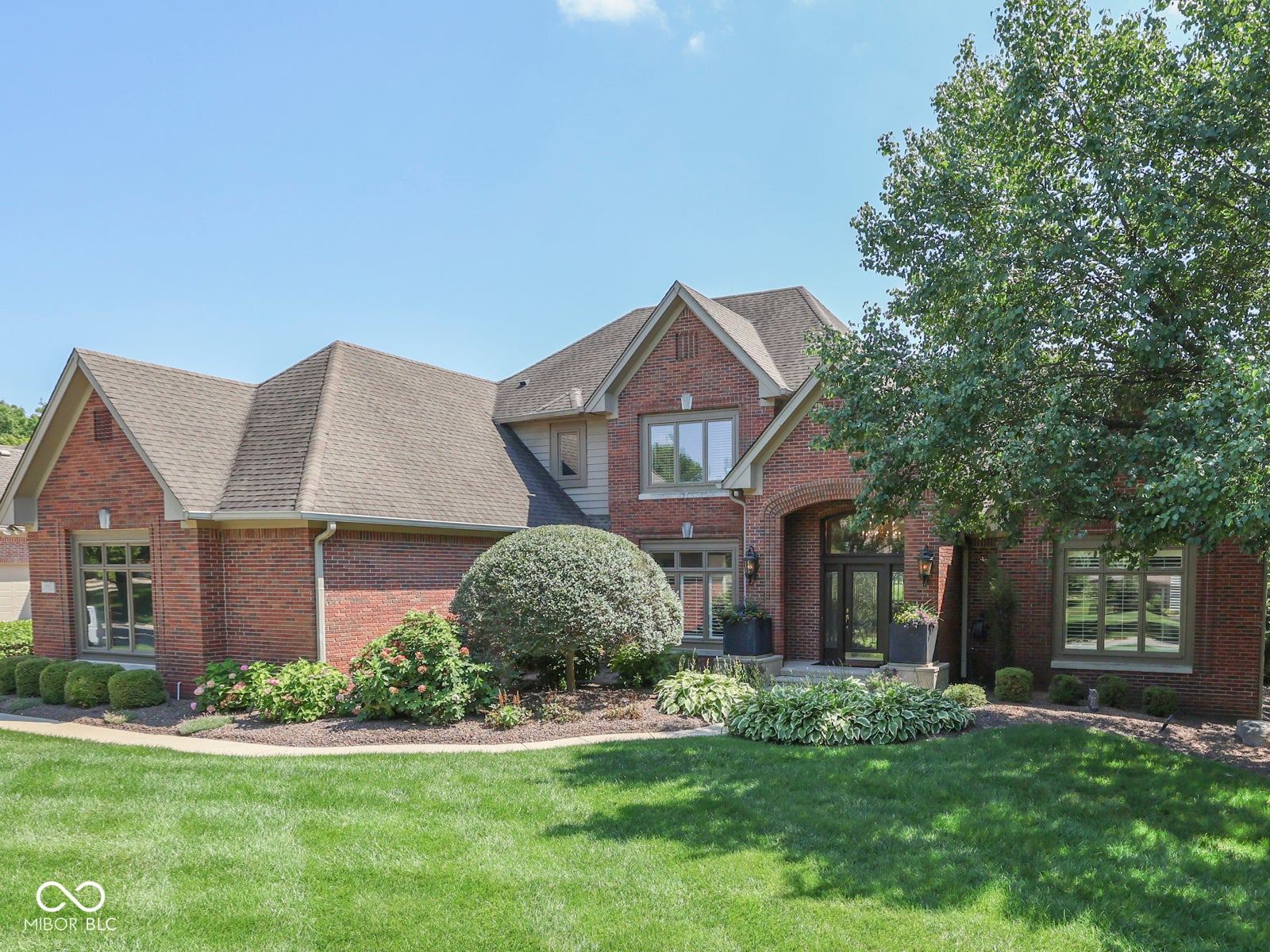 3933 Eagle Trace