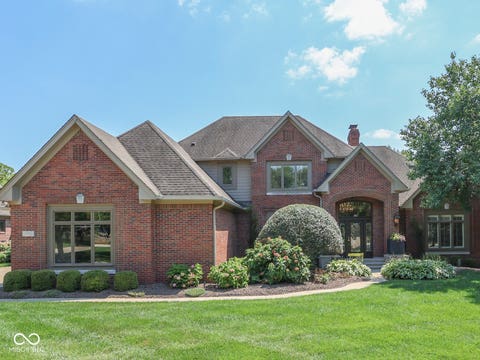 Photo of 3933 Eagle Trace, Greenwood, IN 46143 (MLS # 22118967)