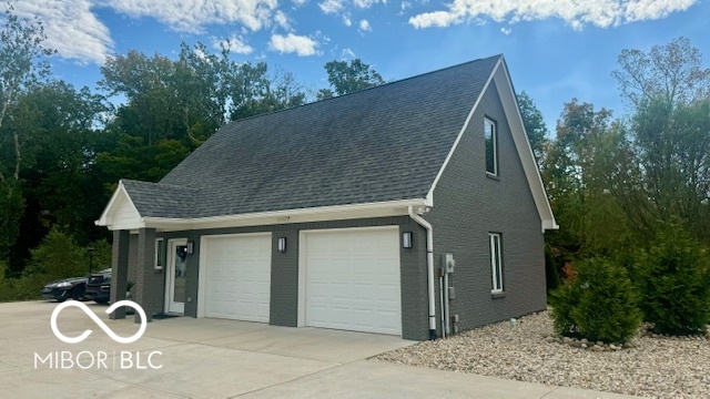 4270 Victoria Lane