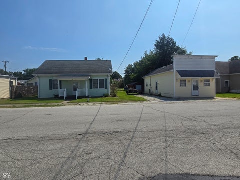Photo of 102-104 Walnut Street, Fairland, IN 46126 (MLS # 22123561)
