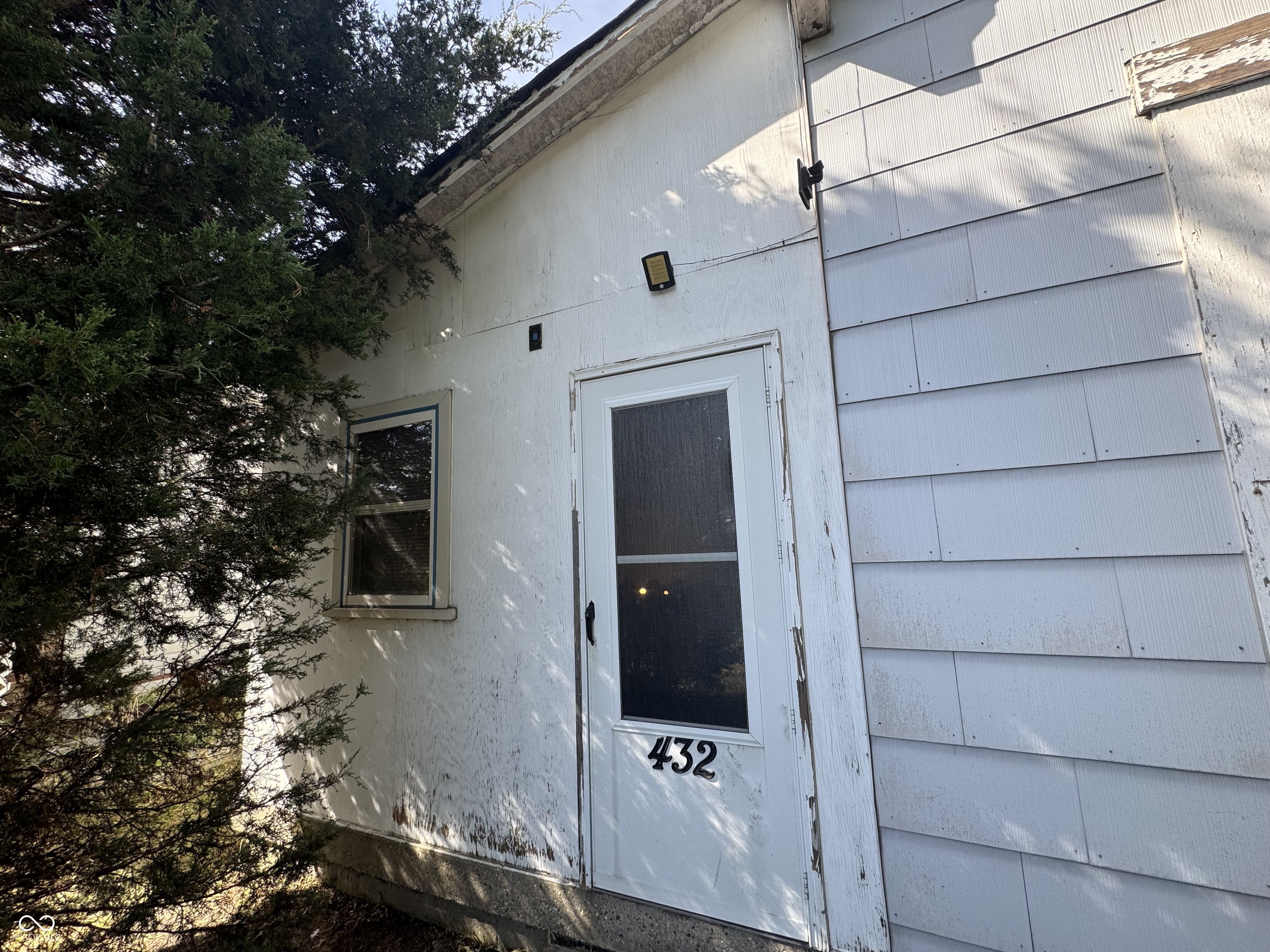 432 N Holmes Avenue