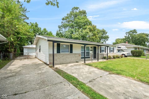Photo of 7550 E 51st Street, Indianapolis, IN 46226 (MLS # 22118890)