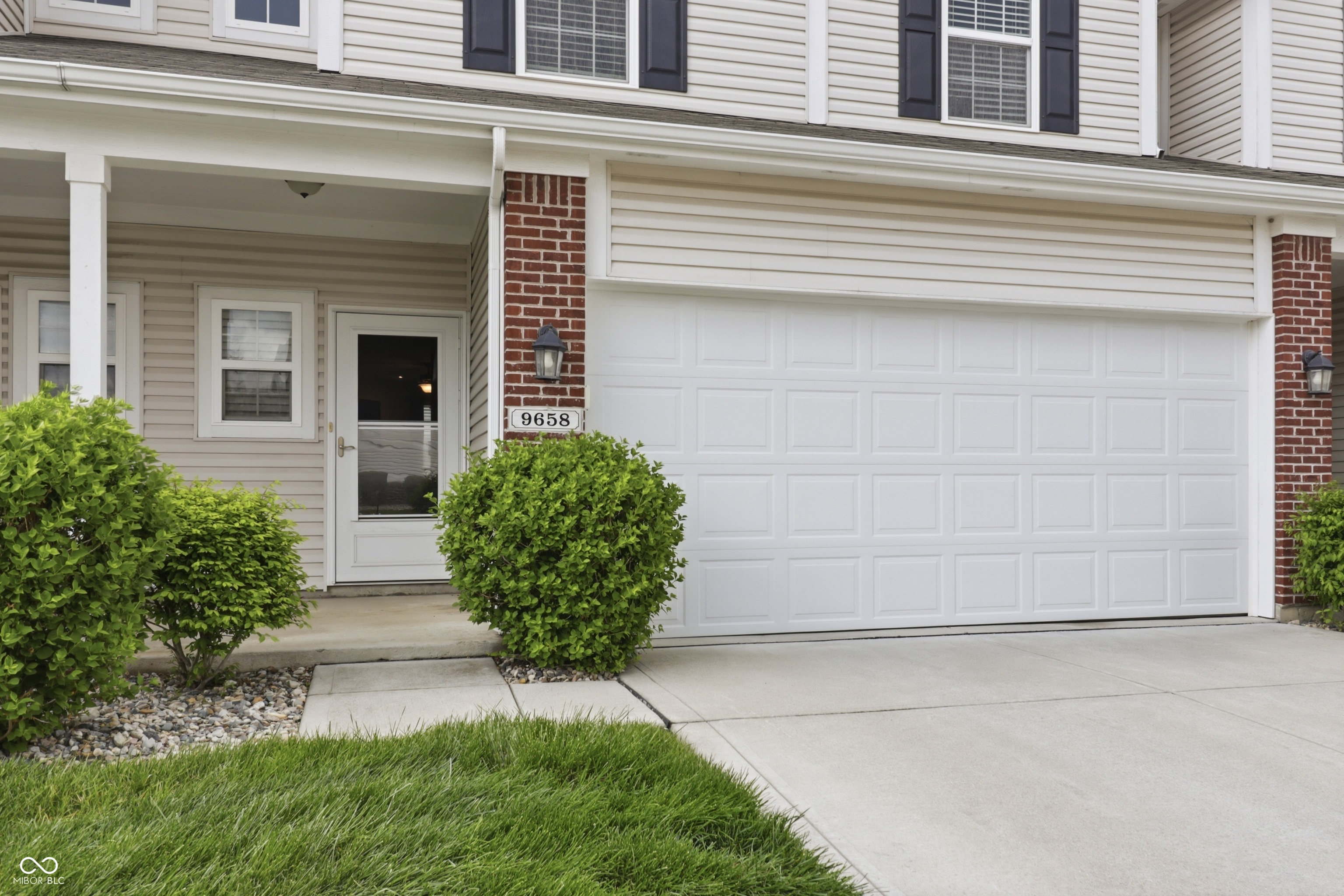 9658 Prairie Smoke Drive