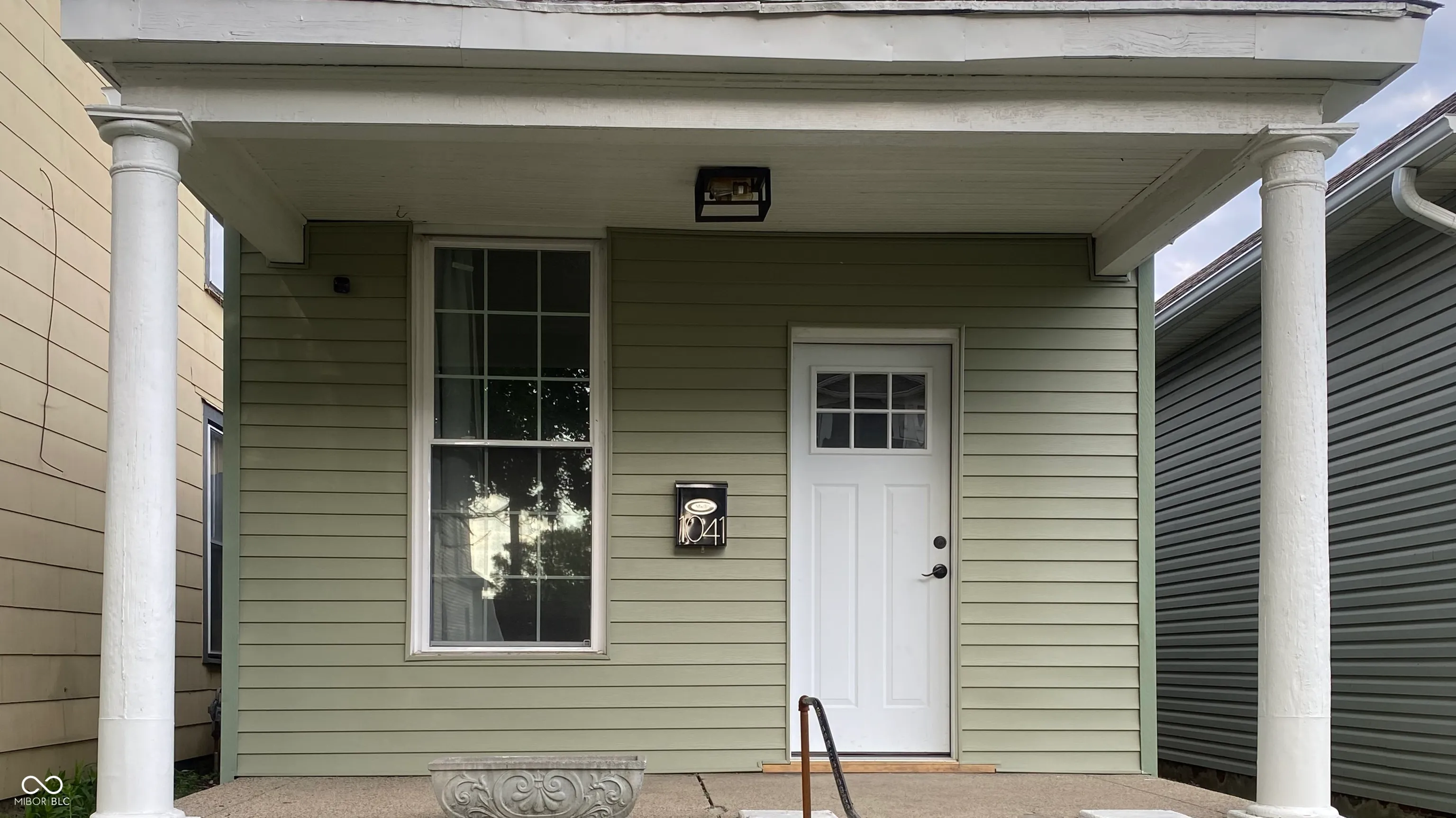 Indianapolis, Indiana 46225, United States, 1 Bedroom Bedrooms, ,1 BathroomBathrooms,Residential,Active,3480