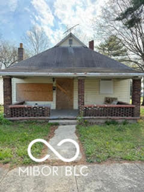 Photo of 2129 N 23rd Street, Terre Haute, IN 47804 (MLS # 22094858)