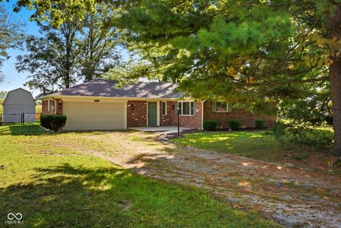 2775 High Acres E Street New Palestine IN 46163