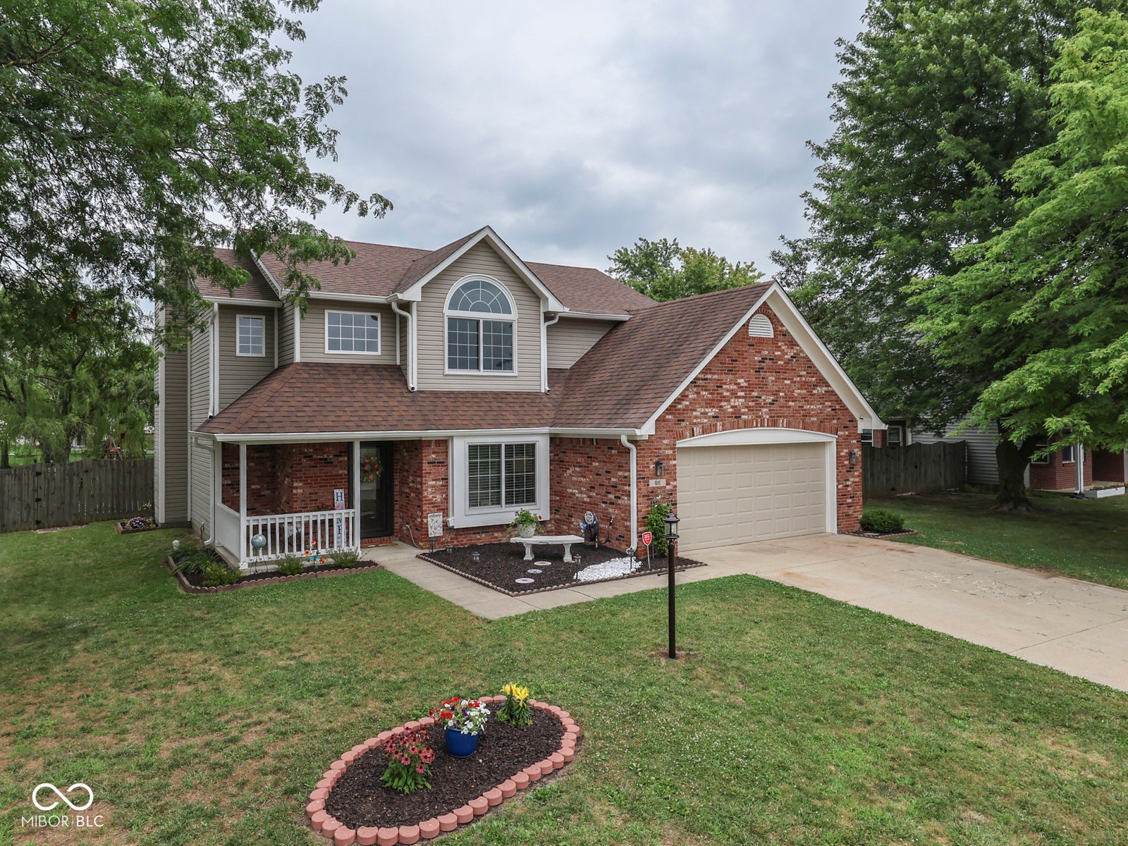 615 Hummingbird Lane