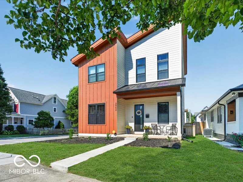 2402 N Talbott Street