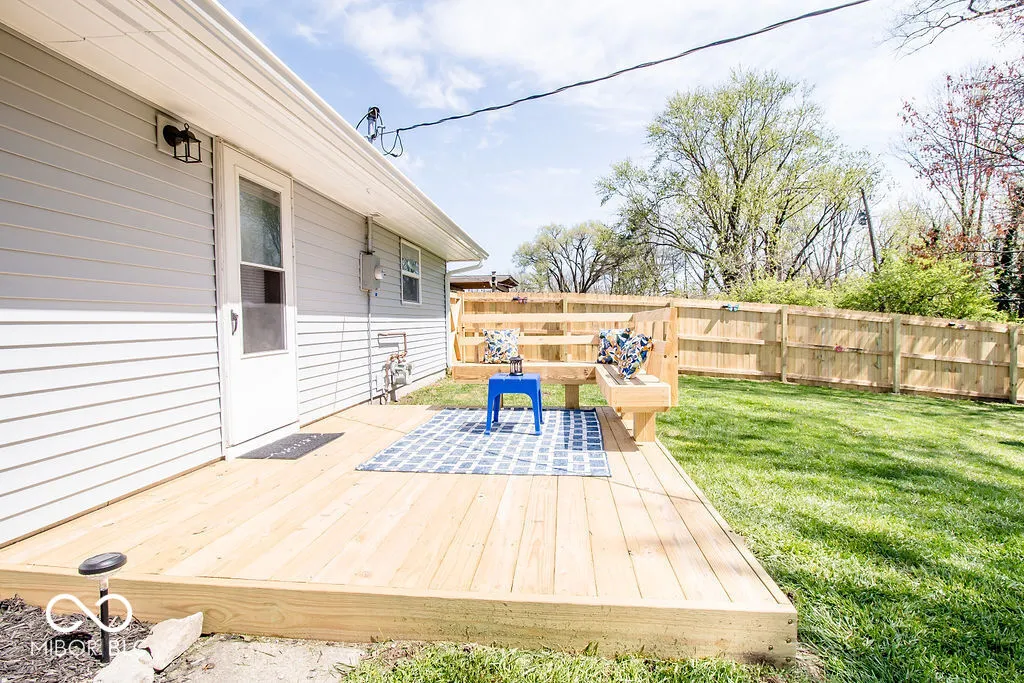 Columbus, Indiana 47203, United States, 3 Bedrooms Bedrooms, ,1 BathroomBathrooms,Residential,Pending,121617