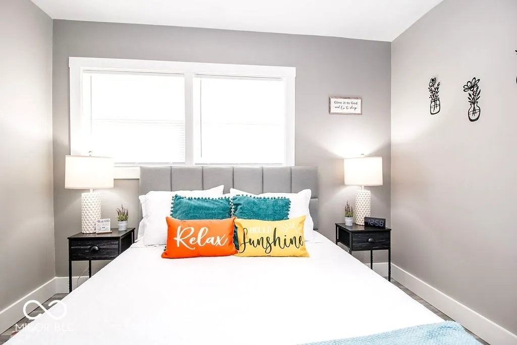 Columbus, Indiana 47203, United States, 3 Bedrooms Bedrooms, ,1 BathroomBathrooms,Residential,Pending,121617