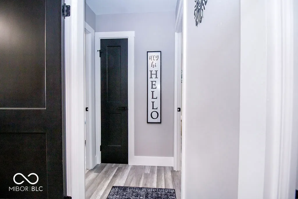 Columbus, Indiana 47203, United States, 3 Bedrooms Bedrooms, ,1 BathroomBathrooms,Residential,Pending,121617