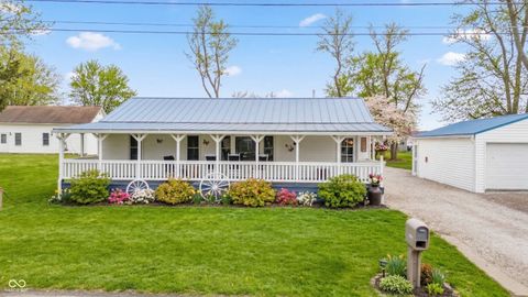 Photo of 945 E Worthsville Road, Greenwood, IN 46143 (MLS # 22084364)