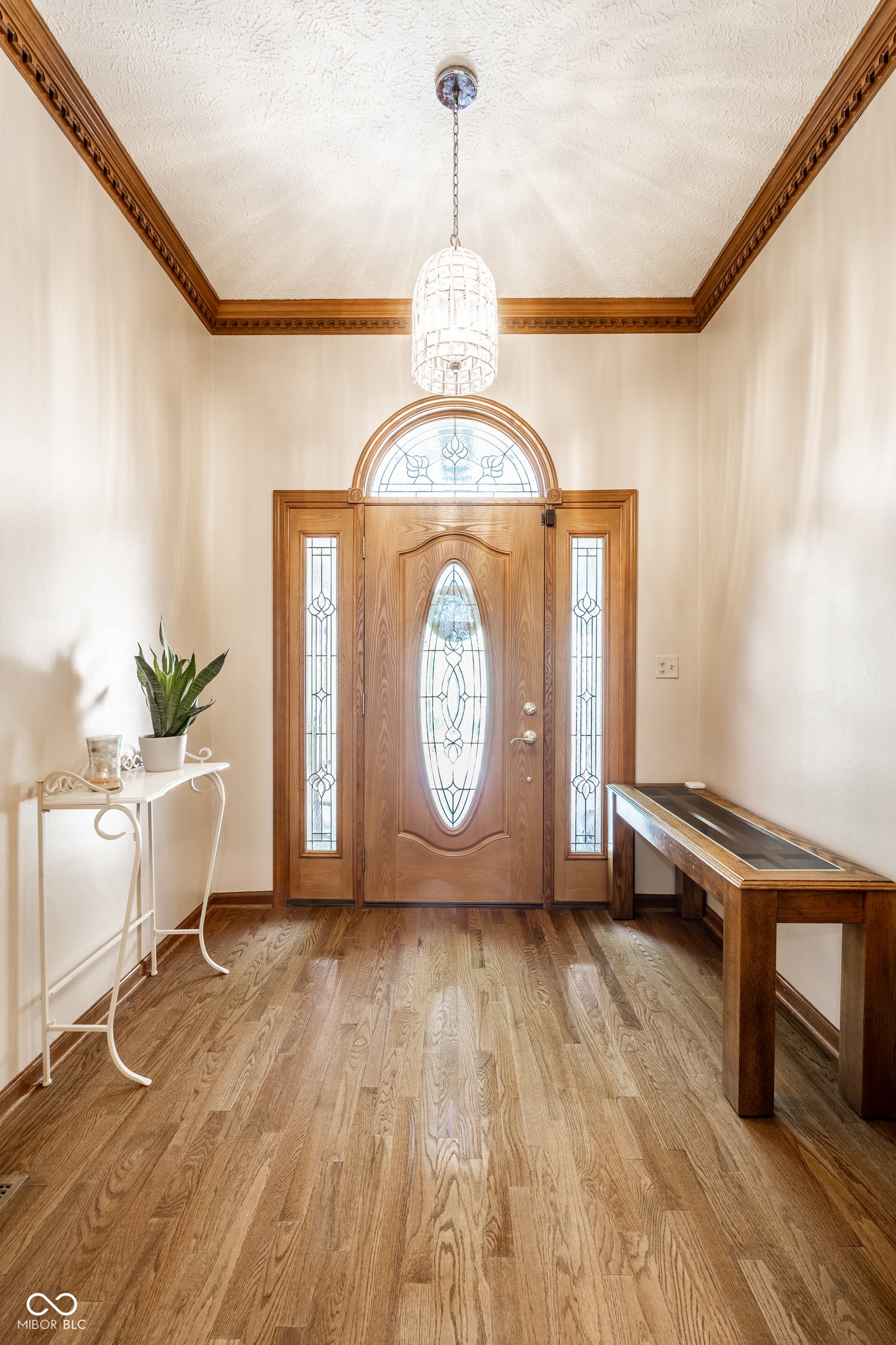 1609 Woodside Drive