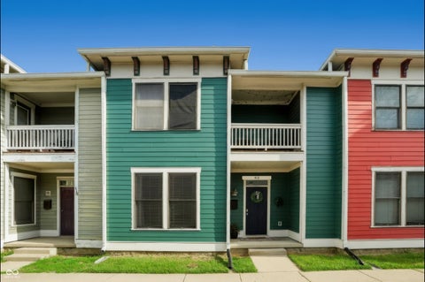 Photo of 412 E 11th Street, Indianapolis, IN 46202 (MLS # 22122905)