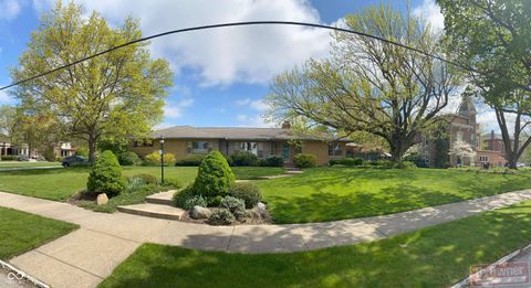 Photo of 1028 State Street, Lafayette, IN 47905 (MLS # 22091960)