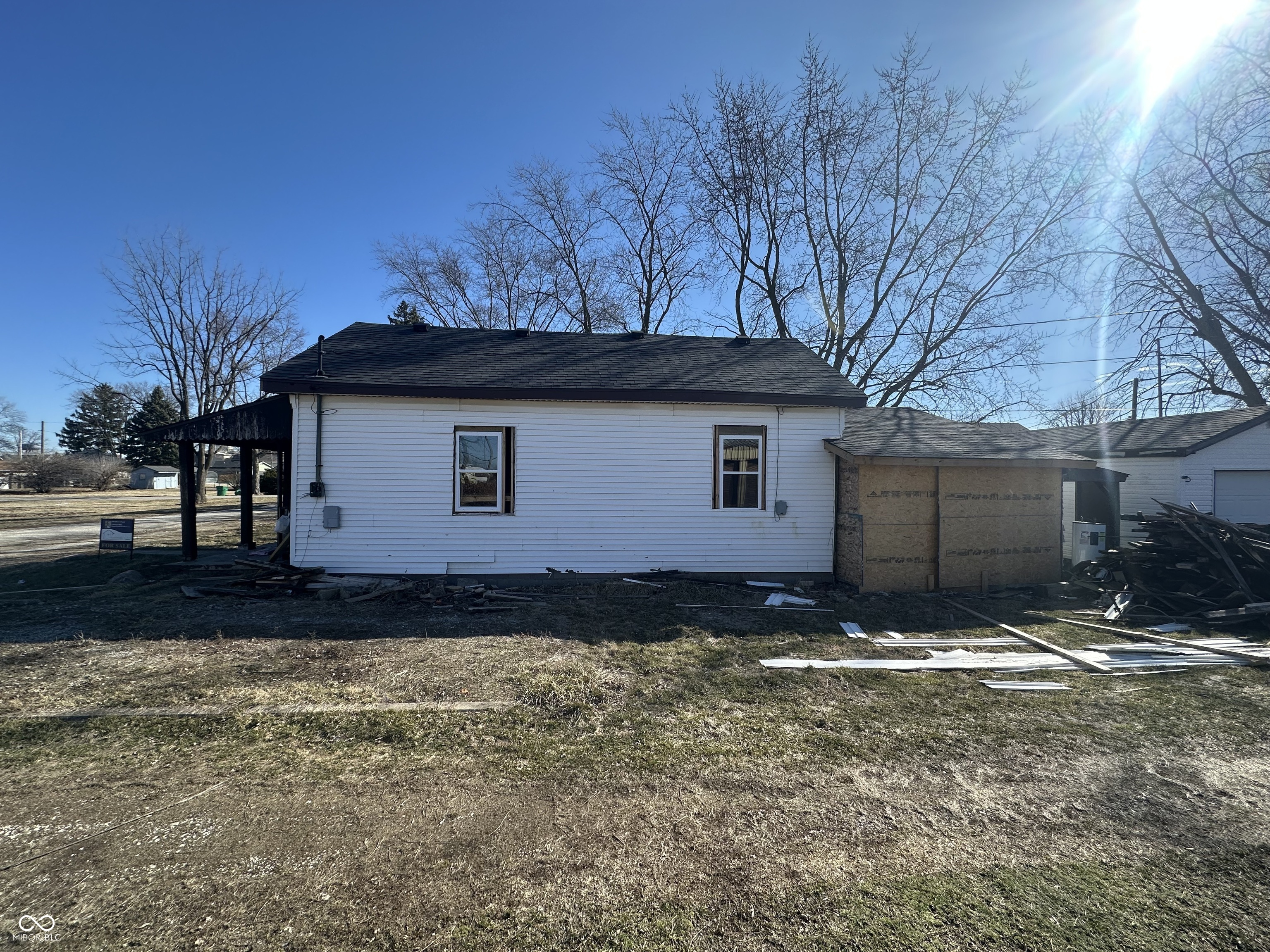 711 W Superior Street