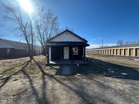 Photo of 711 W Superior Street, Lebanon, IN 46052 (MLS # 22086470)