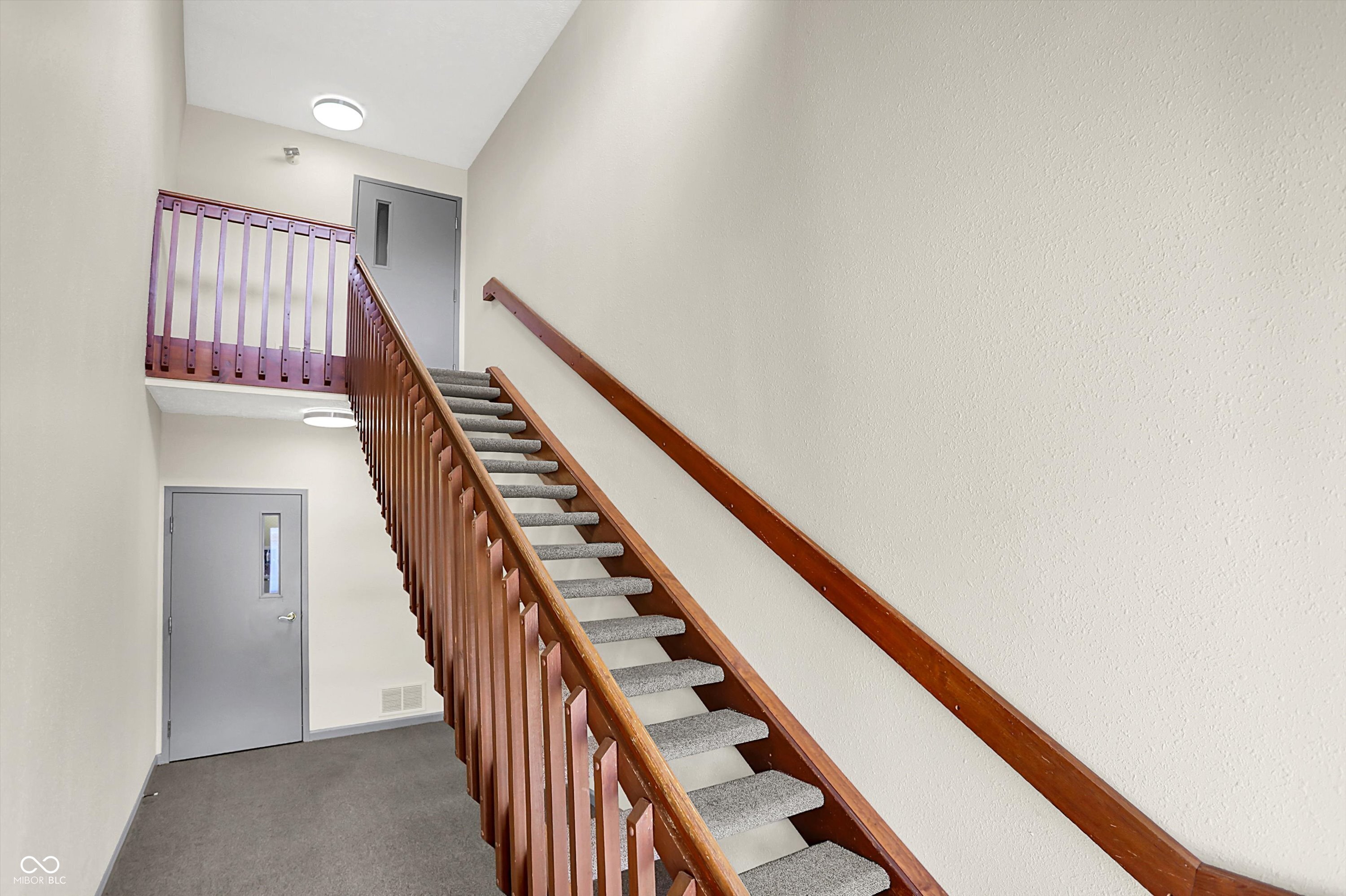 8354 Glenwillow Lane 205