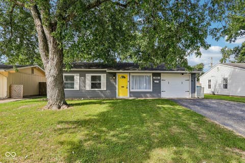 Photo of 958 Hunter Drive, Plainfield, IN 46168 (MLS # 22111791)