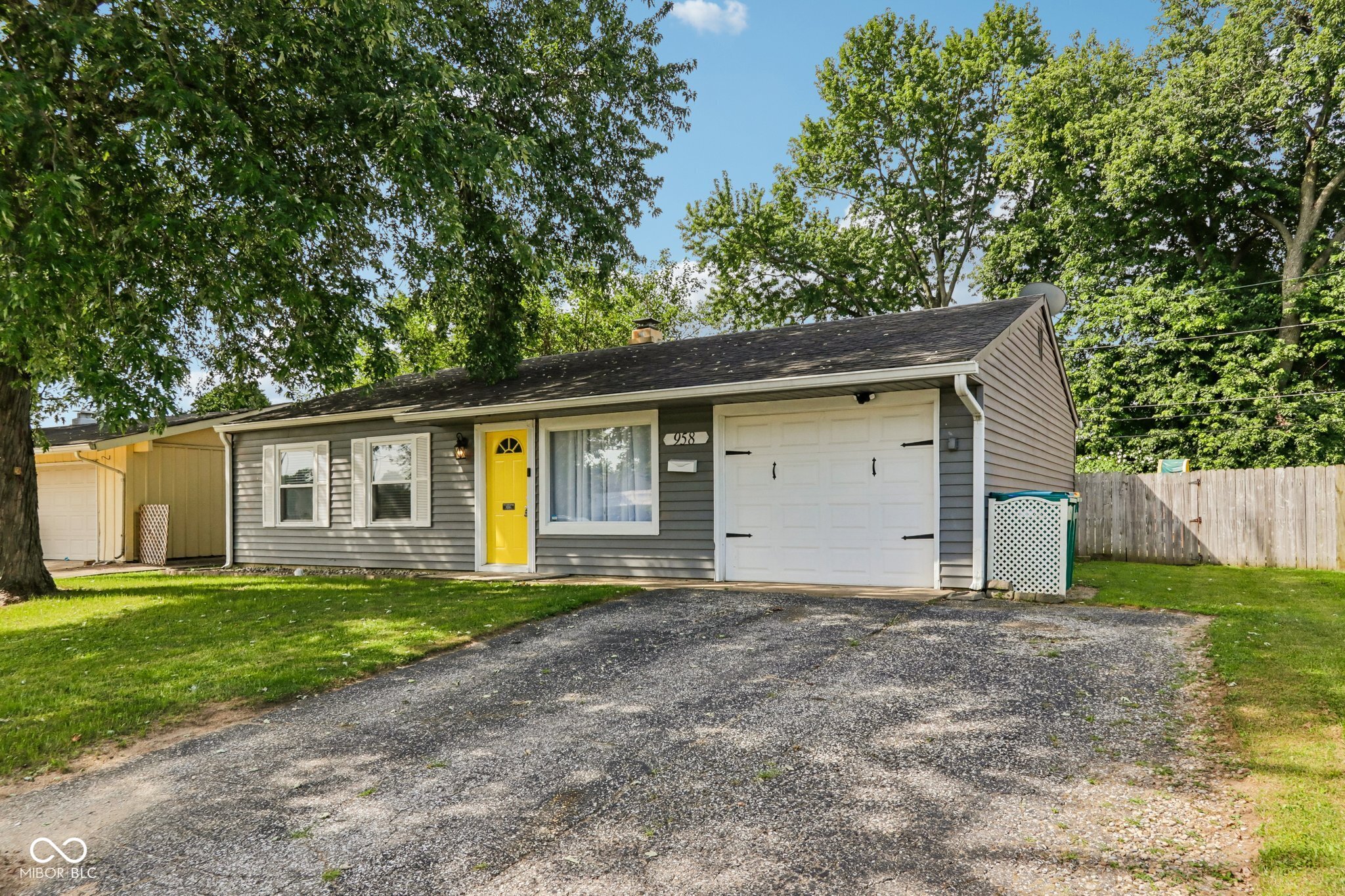 958 Hunter Drive
