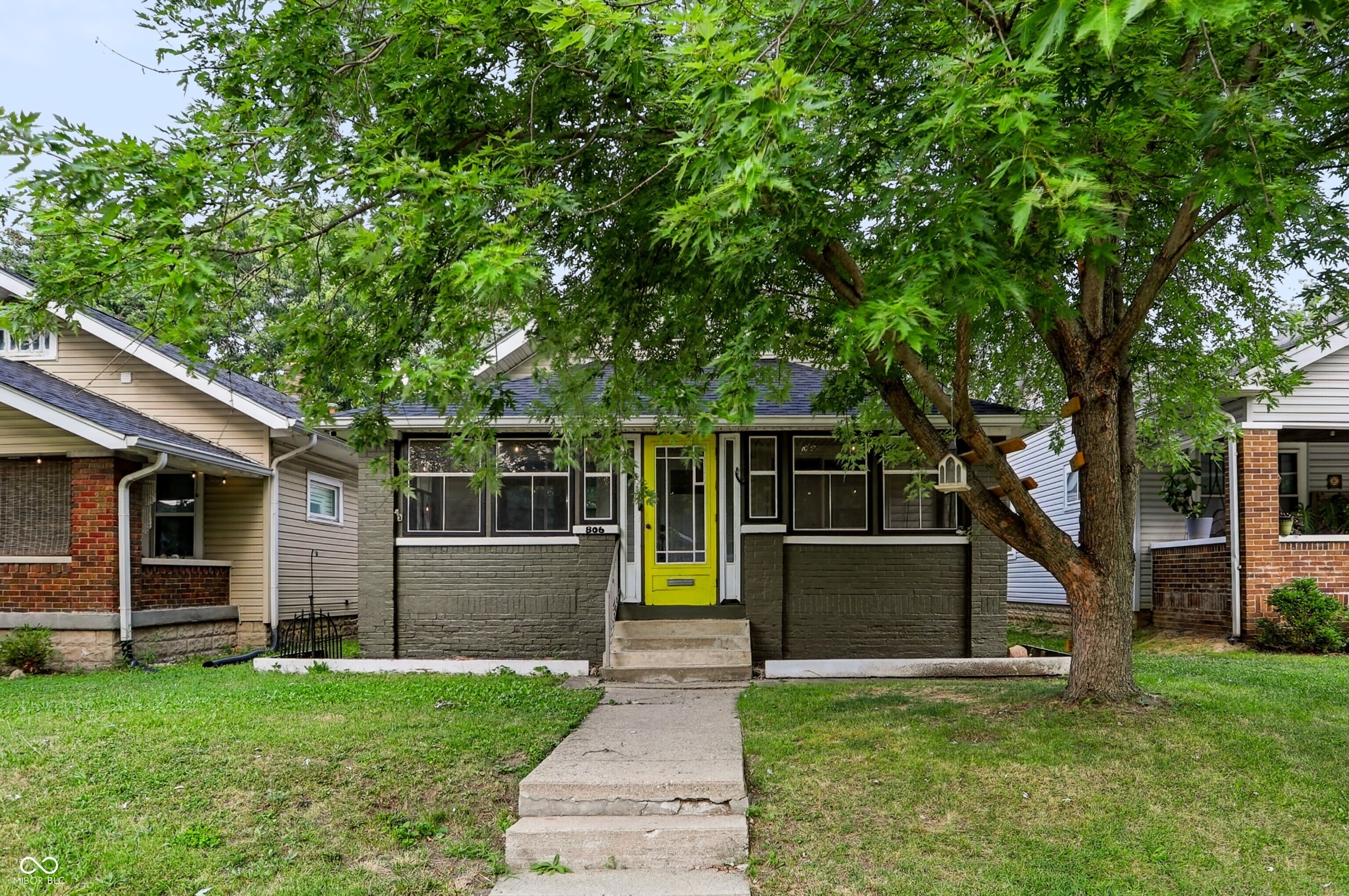 806 N Bosart Avenue