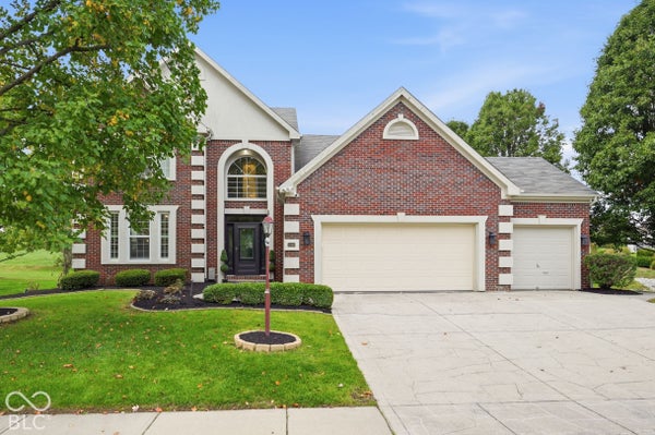 11060 CRYSTAL FALLS LN, FISHERS, IN 46037 - Image 2f9f19e5ad3ddecff2cad714a8a573f0/254597834