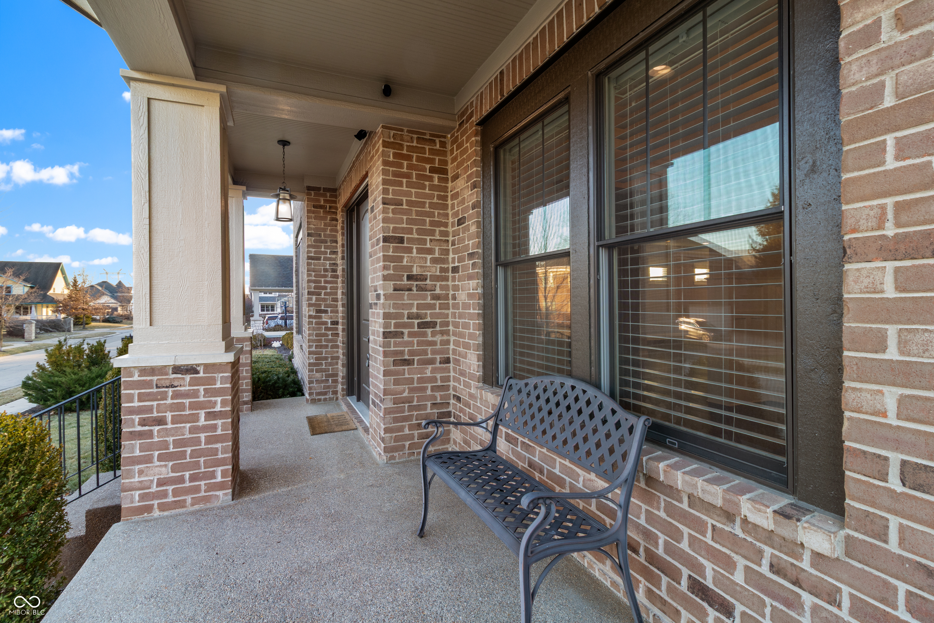 6582 W Deerfield Drive