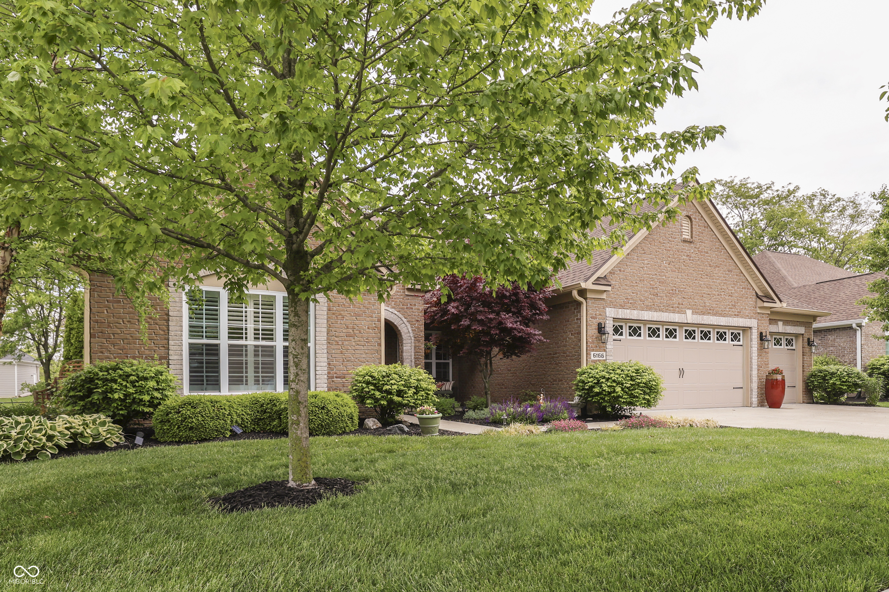 6166 Royal Alley Place