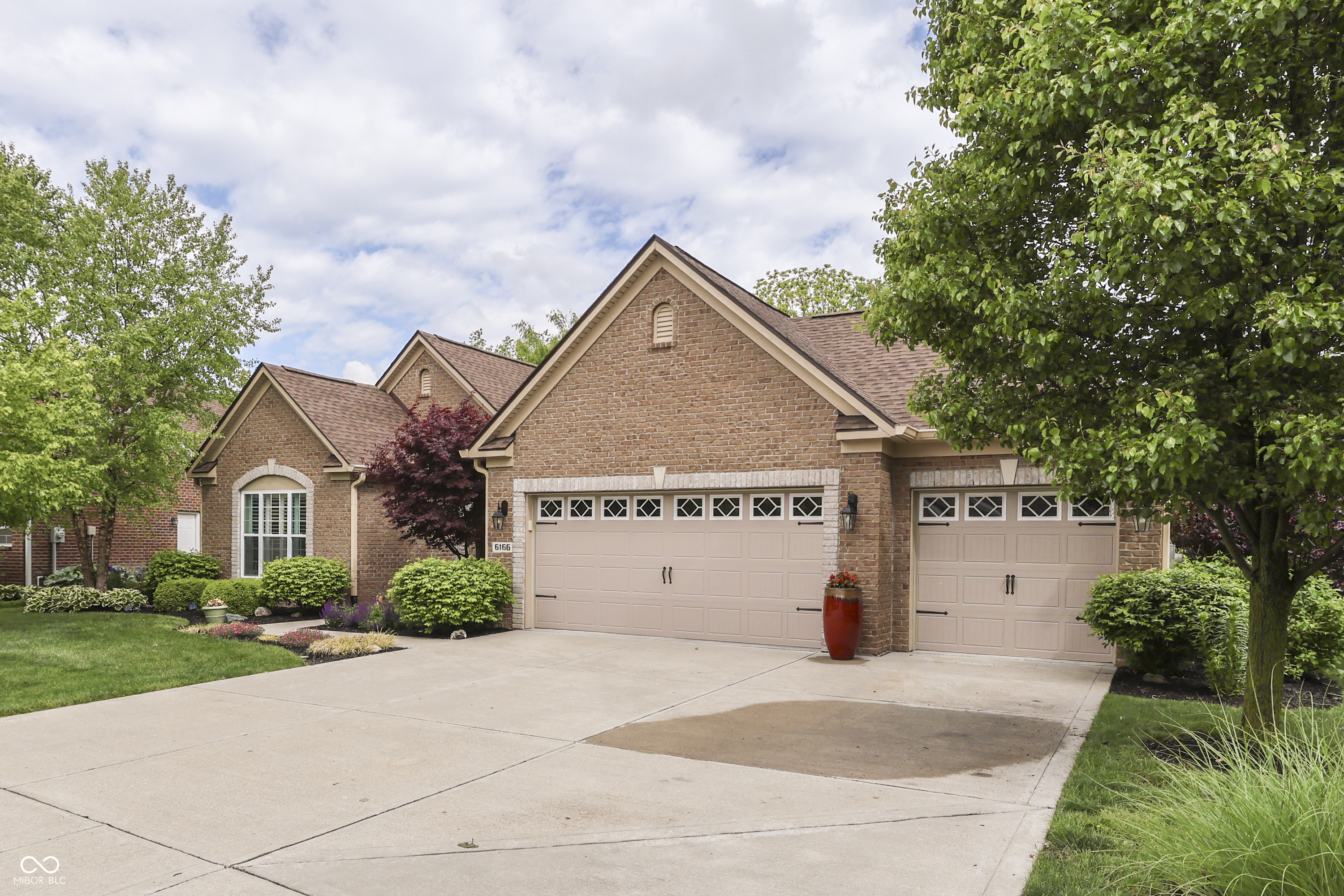 6166 Royal Alley Place