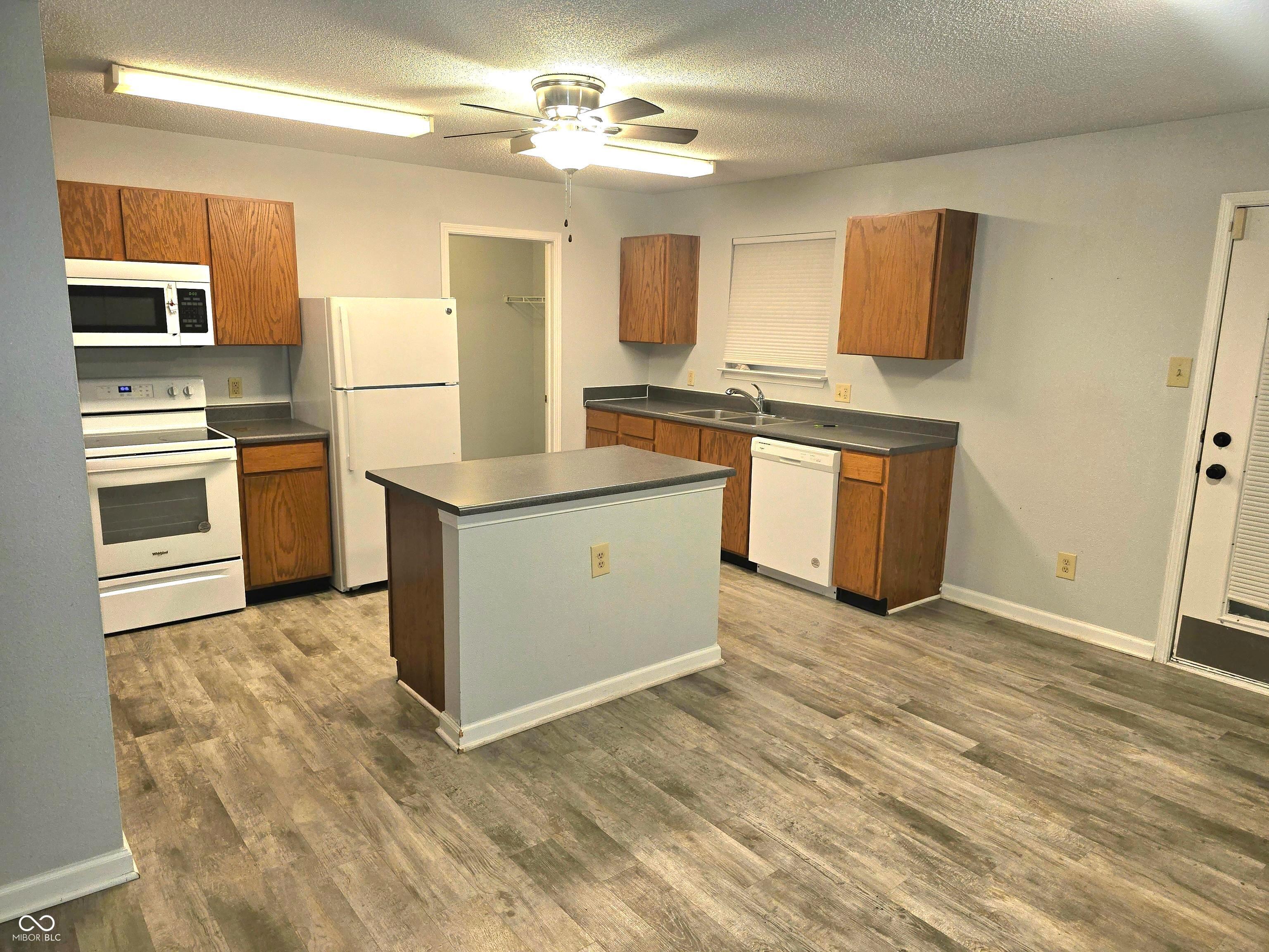 3324 Summer Breeze Lane