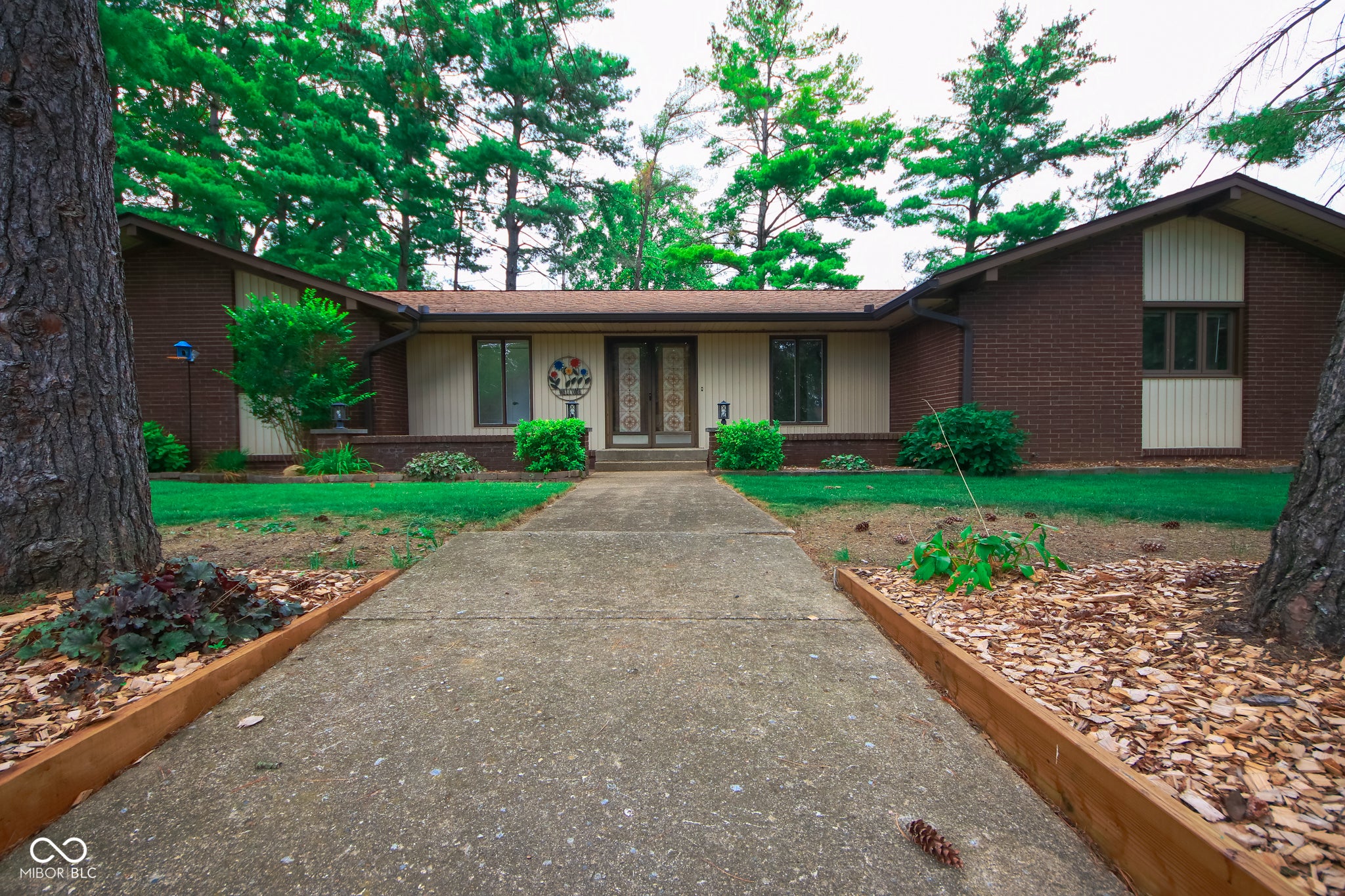 8452 Lamira Lane