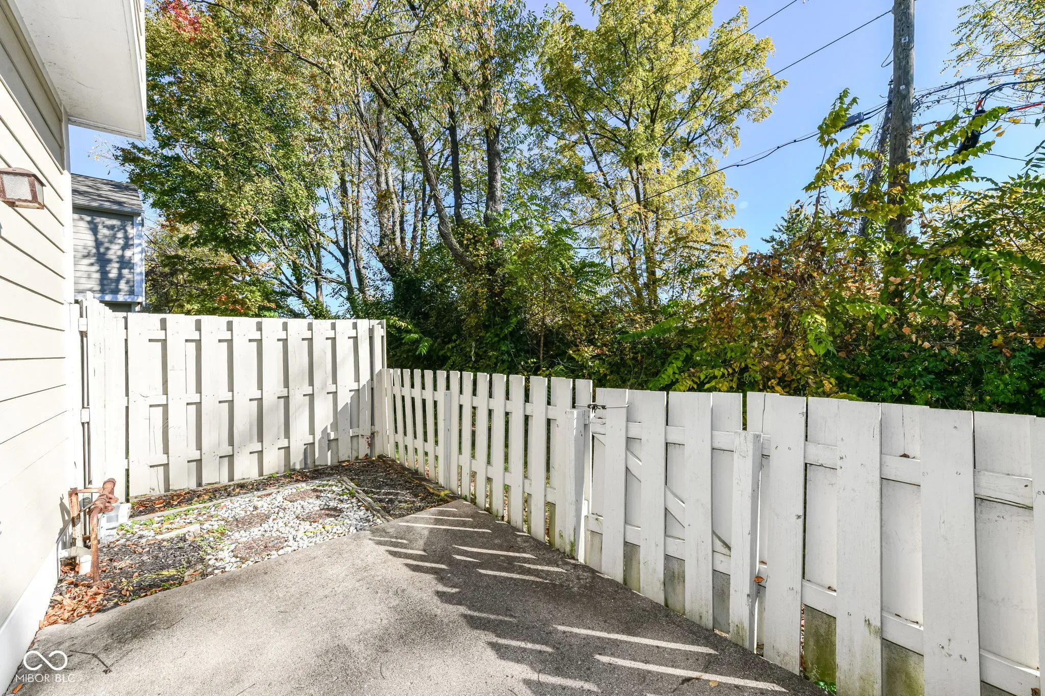 Carmel, Indiana 46032, United States, 3 Bedrooms Bedrooms, ,3 BathroomsBathrooms,Residential,Pending,37125