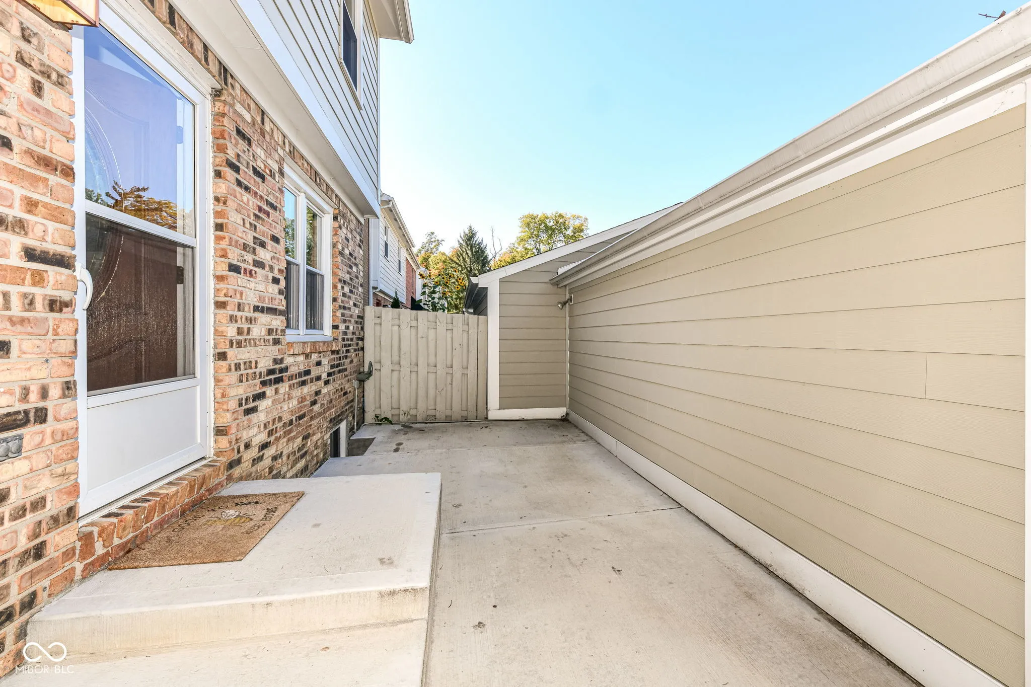 Carmel, Indiana 46032, United States, 3 Bedrooms Bedrooms, ,3 BathroomsBathrooms,Residential,Pending,37125