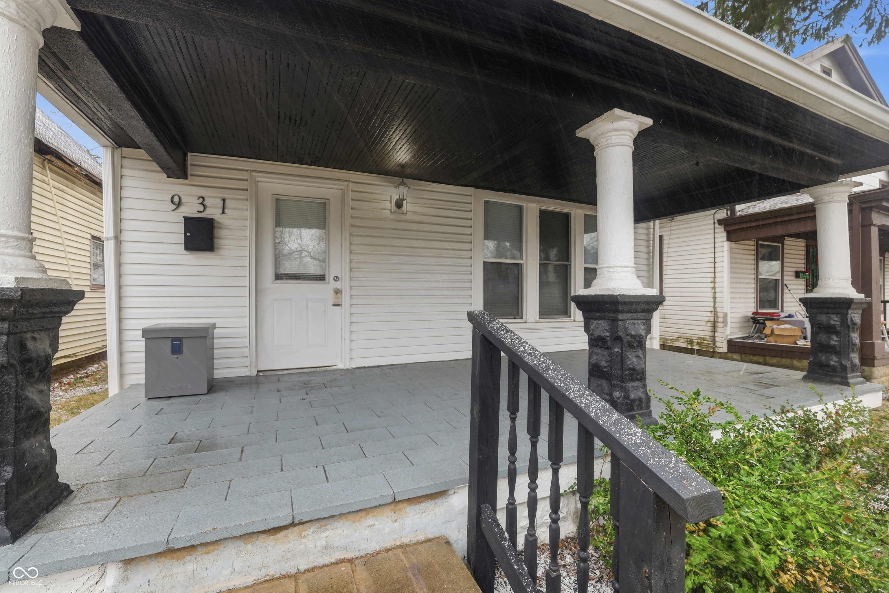 931 N Oakland Avenue