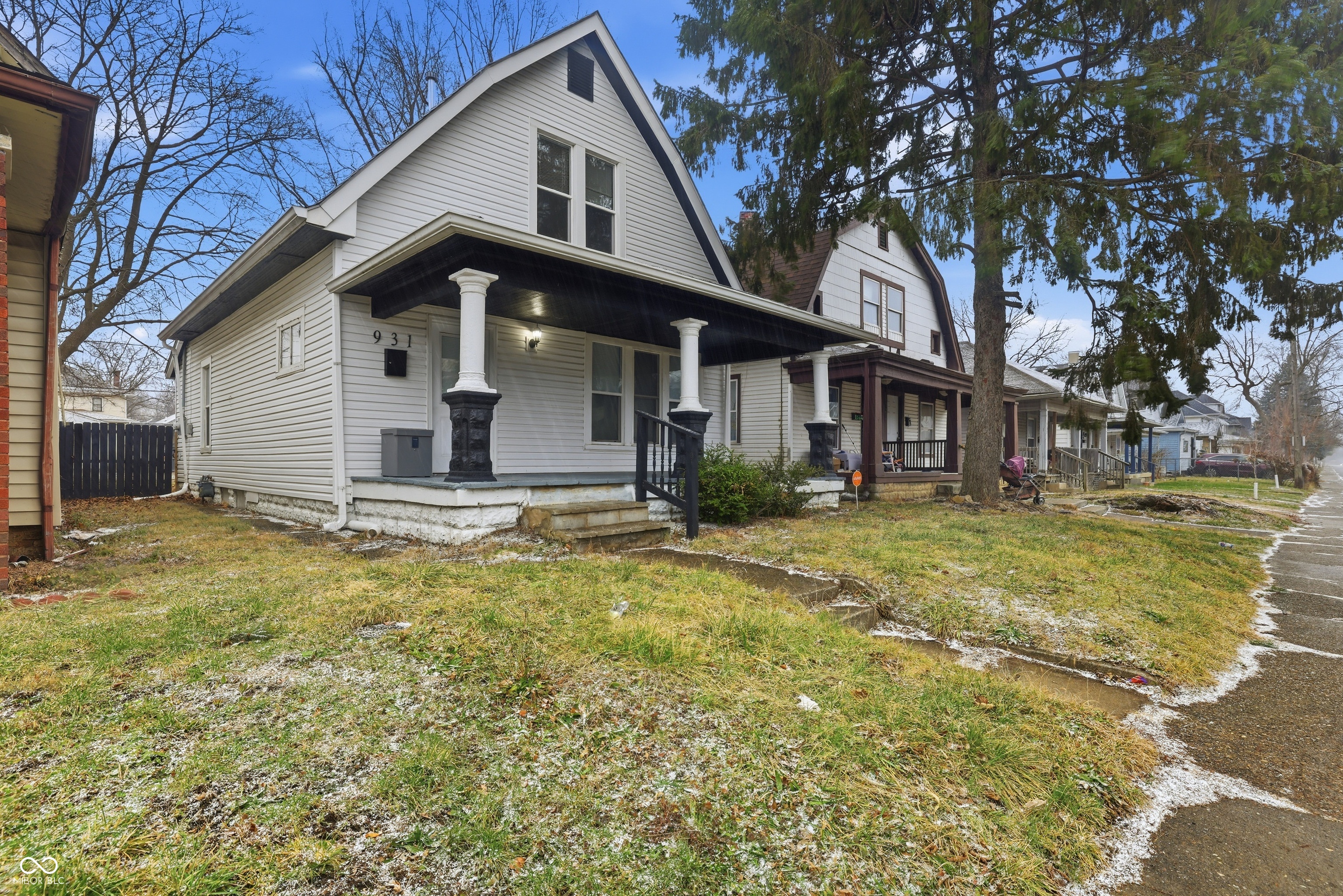 931 N Oakland Avenue