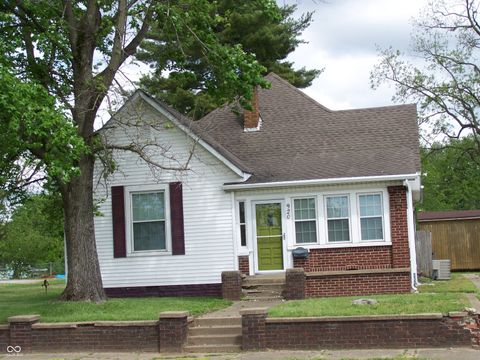 Photo of 920 N Ewing Street, Seymour, IN 47274 (MLS # 22098996)