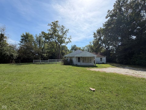 Photo of 2773 E 600 North, Greenfield, IN 46140 (MLS # 22125996)