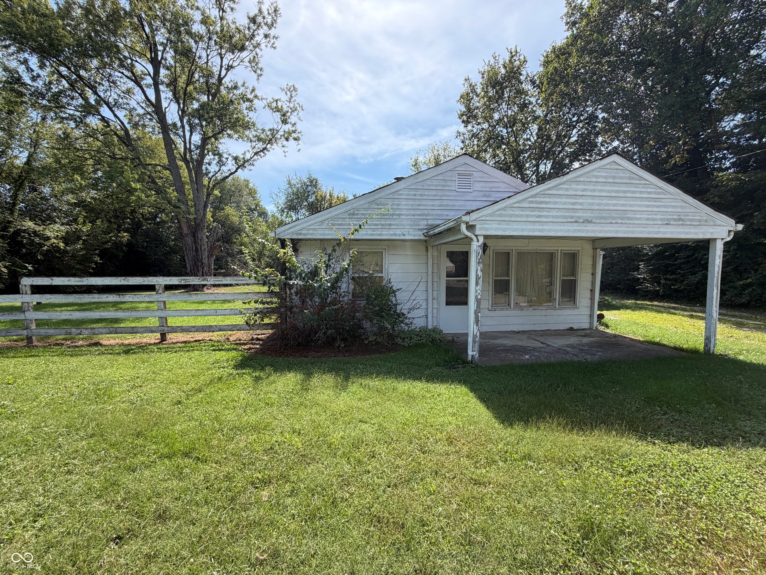 2773 E 600 North