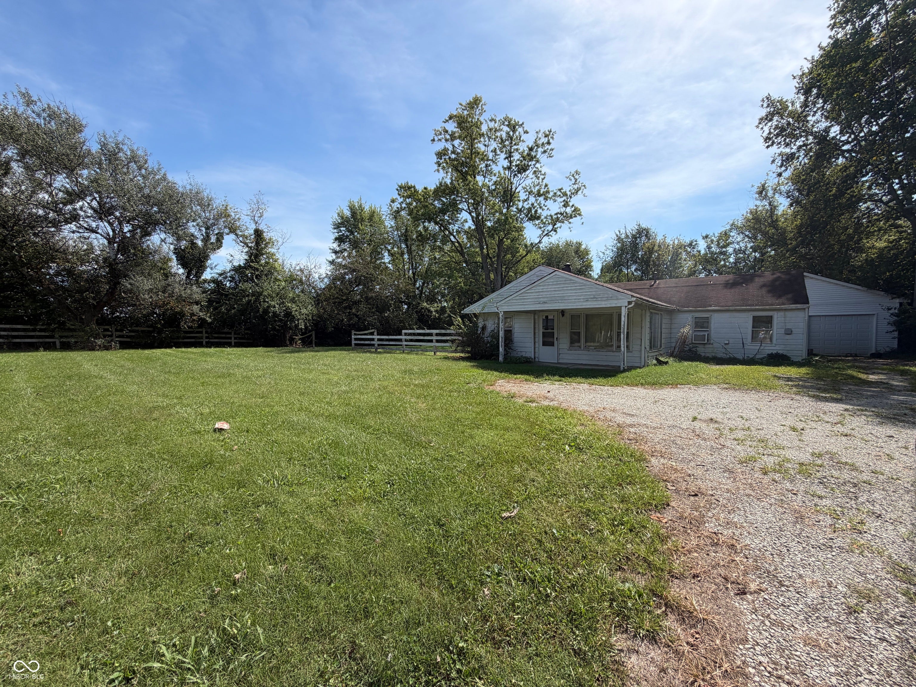 2773 E 600 North