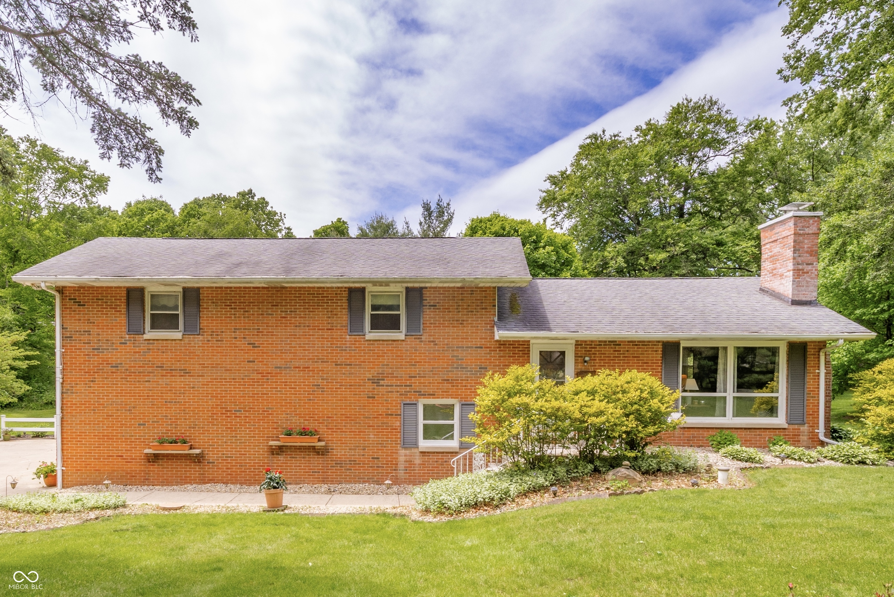 5665 N Mechanicsburg Road