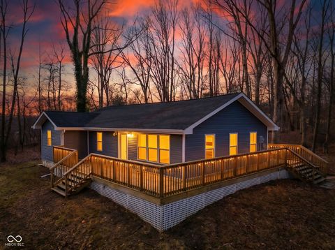 4313 N Hartstrait Road Bloomington IN 47404