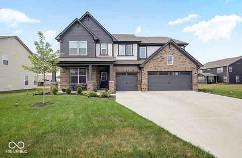 Photo of 4228 Brocket Drive, Greenwood, IN 46143 (MLS # 22115011)